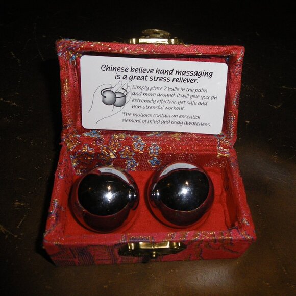 Chinese Oriental Stress Reliever Exercise Hand Massaging Chime Balls w/ Case - Picture 1 of 2
